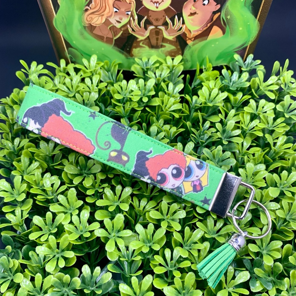 Halloween hocus pocus / power puff girls keychain wristlet